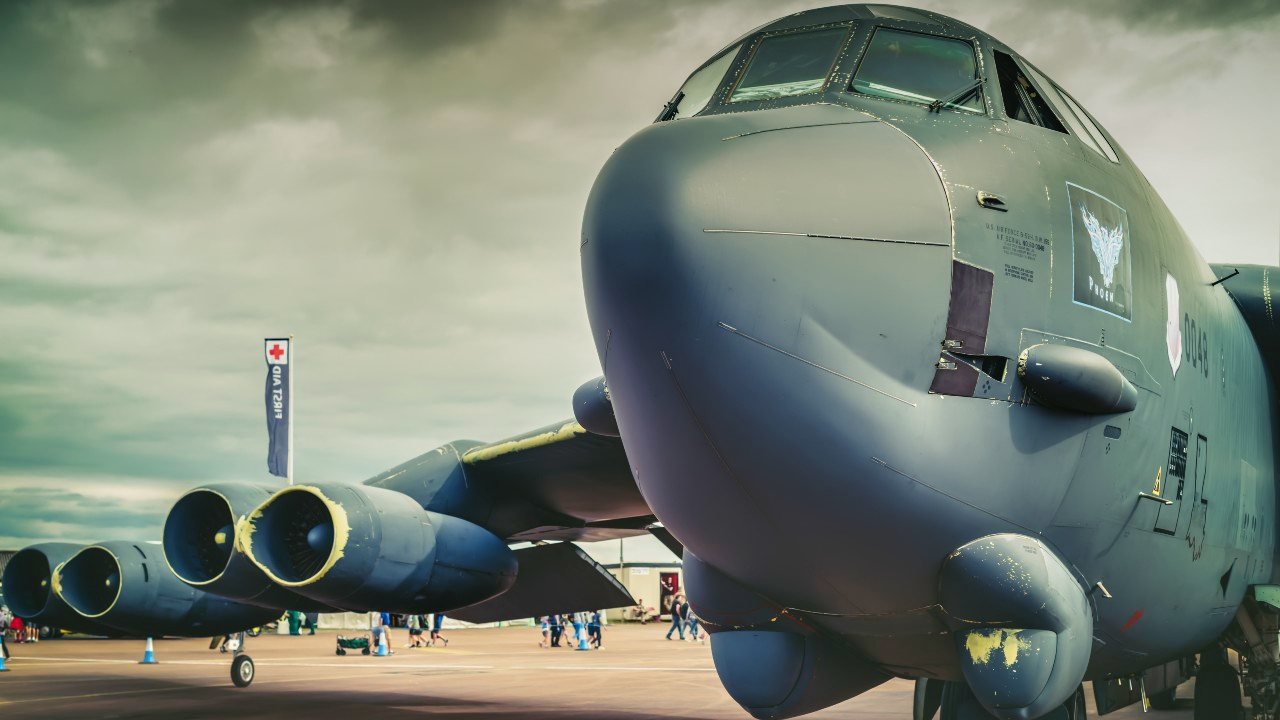 The U.S. Air Force's 'New' B-52J Bomber Has Rolls-Royce Engines | The ...